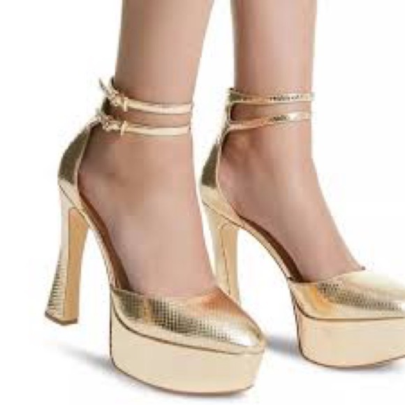 Elegant Gold Platform Heels - Picture 3 of 14